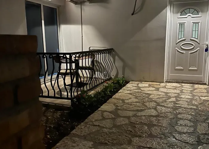 Apartman Fiore 2 *